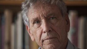 Ve věku 79 let zemřel izraelský spisovatel Amos Oz.