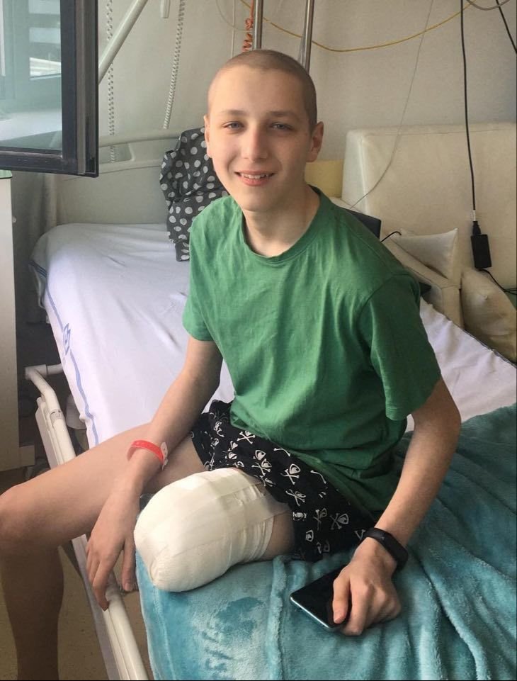 Patnáctiletý Sebík z Černošic, který kvůli rakovině přišel o nohu