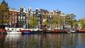 Amsterdam. Město, které proslavila bohatá historie, vodní kanály či tolerance vůči marihuaně, se nyní stává také centrem evropského byznysu.