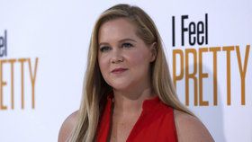 Amy Schumer na premiéře filmu Jsem Božská