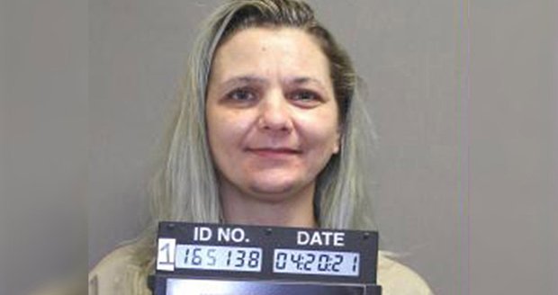 Trestankyně (39) dokázala do vězení propašovat nabitou zbraň: Schovala ji do své vaginy!
