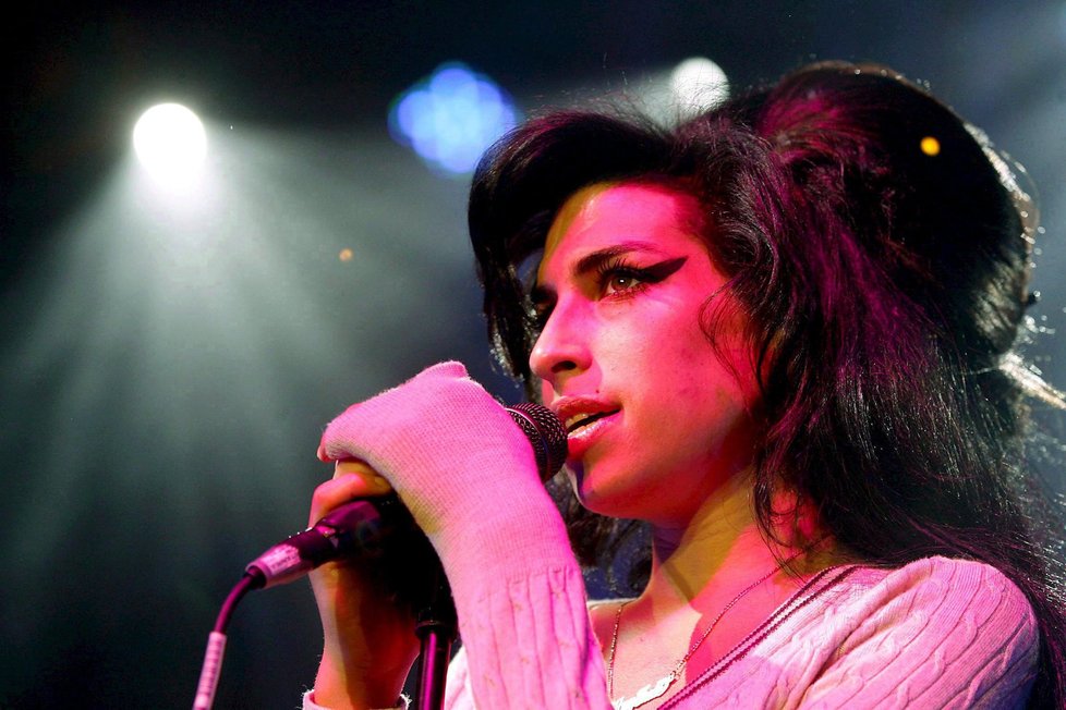 Amy Winehouse zemřela v červenci