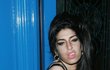 Typická póza Amy Winehouse