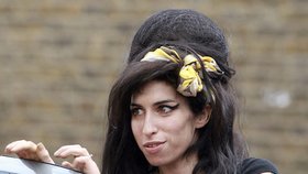 Potetovaná a bohužel již zesnulá Ikona Amy Winehouse