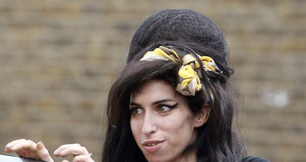 Potetovaná a bohužel již zesnulá. Ikona Amy Winehouse