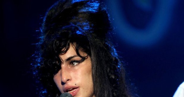 Amy Winehouse pila nadmíru
