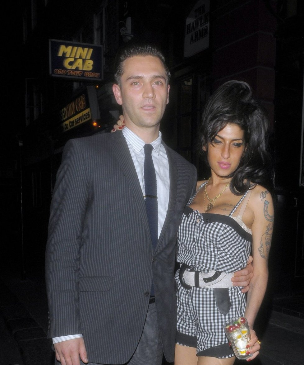 Amy Winehouse a Reg Traviss