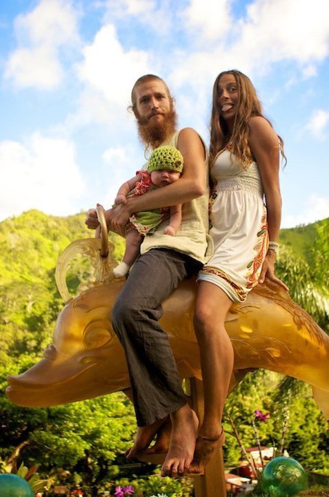 Amy Woodruff žije se svým partnerem a dcerkou Naiu na Hawai