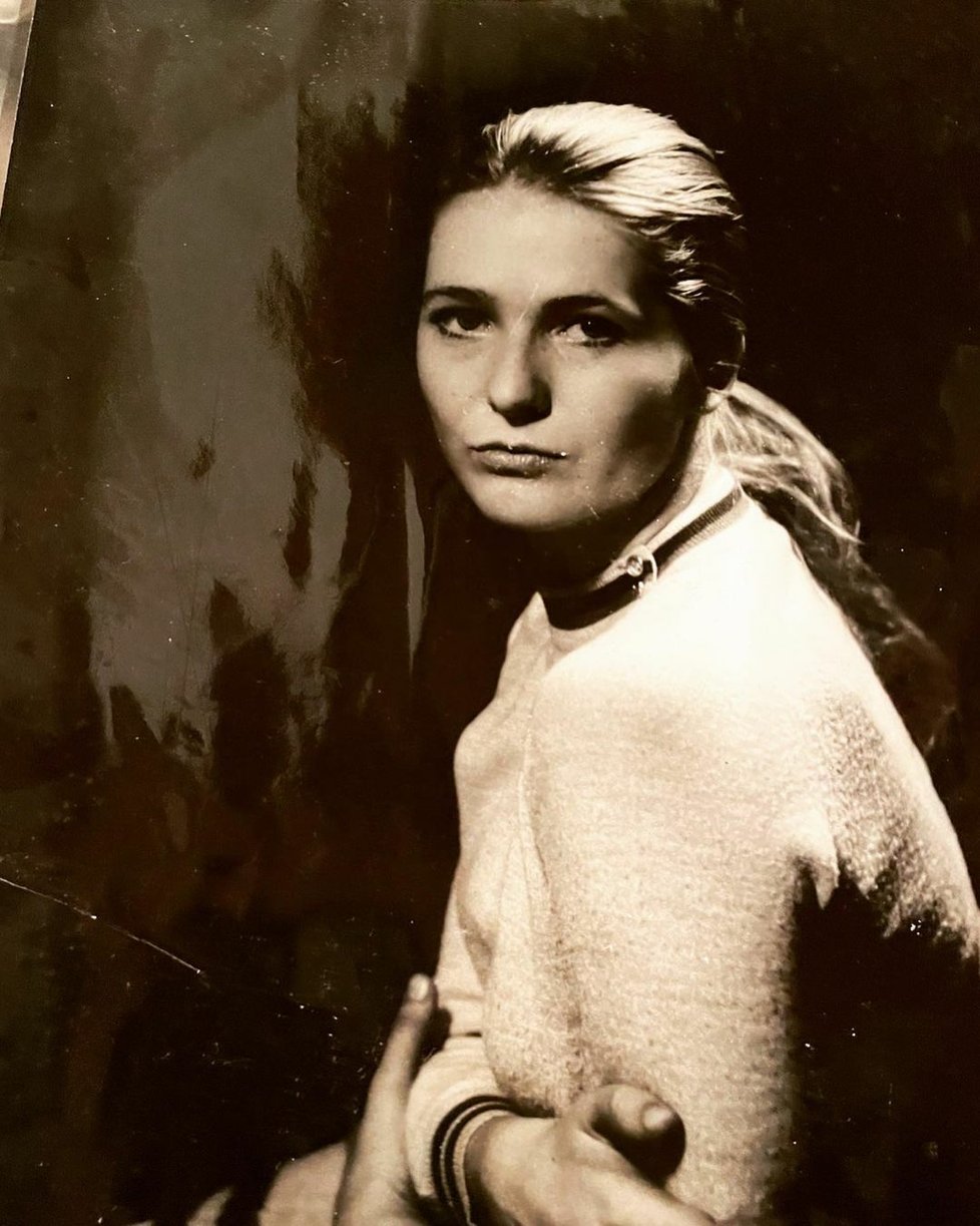 Aňa Geislerová se pochlubila archivními snímky - takhle vypadala její maminka zamlada