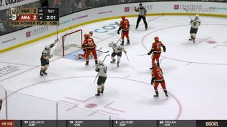 Hertl překonal Dostála. Rukavicí tečoval střelu Eichela Hertl překonal Dostála. Rukavicí tečoval střelu Eichela