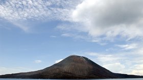 Znovu se probudila indonéská sopka Anak Krakatoa, popel chrlila půl kilometru do výšky