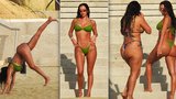 Modelka a kámoška Kardashianky v sexy pózách: V bikinách předvedla gymnastiku na pláži