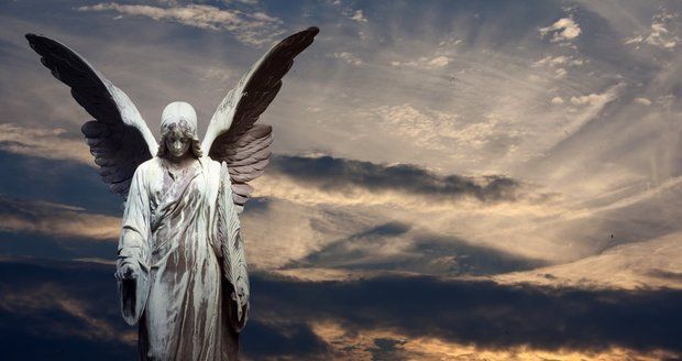 Anděl strážný je bytost, která nám pomáhá v těžkých životních situacích