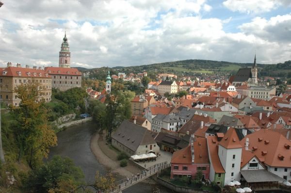 Exteriéry se natáčely také v Českém Krumlově.