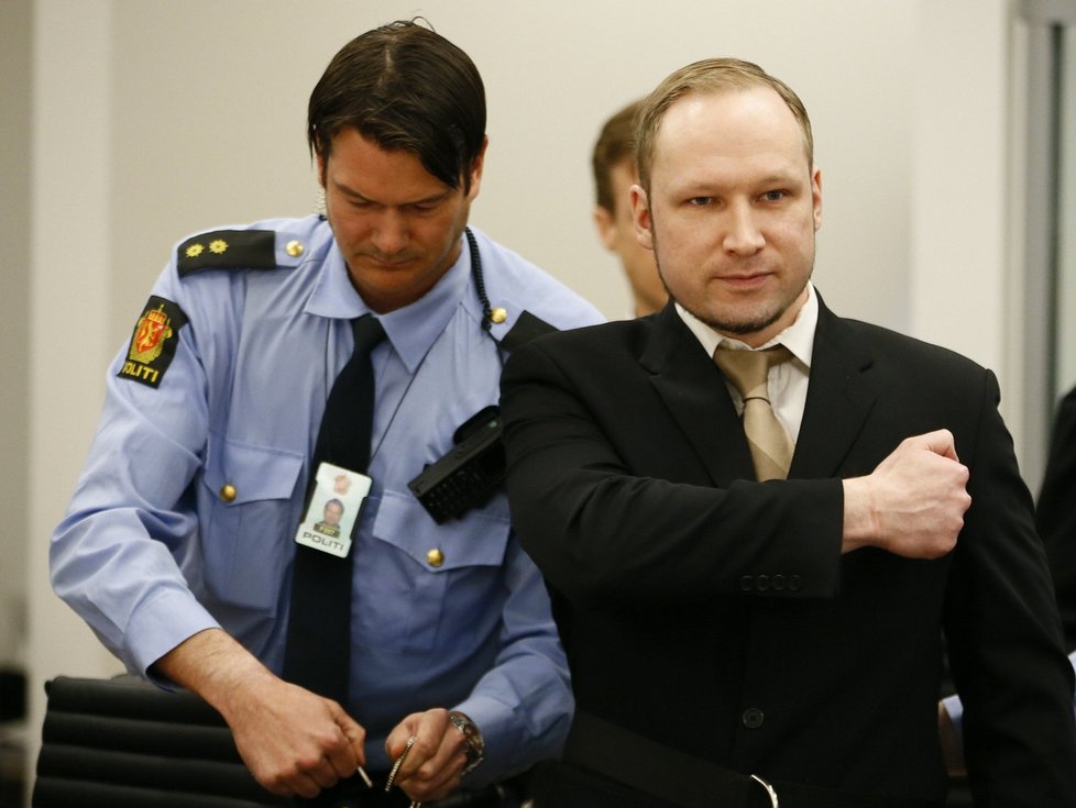 Anders Behring Breivik spáchal drastický teroristický útok 22. července 2011. V pondělí 16. dubna 2012  začal jeho soud, který by měl definitivně rozhodnout o jeho osudu