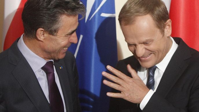 Anders Fogh Rasmussen s Donaldem Tuskem při setkání ve Varšavě