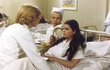 1977 - Mlčenlivá Ina v seriálu Nemocnice na kraji města.
