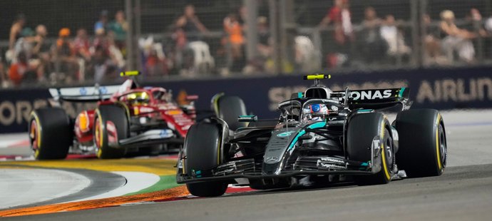 Kimi po návratu z teplých krajin neměl k dispozici teplé oblečení a vše musela zachraňovat jeho česká partnerka.