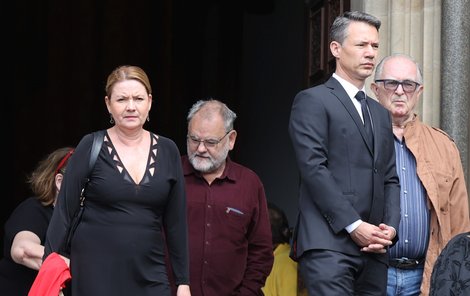 Pohřeb Andrey Majstorovičové: Jolana Voldánová vlevo