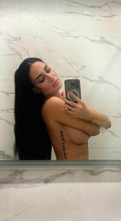 Andrea Pomeje sdílela nahou fotku přímo z koupelny.