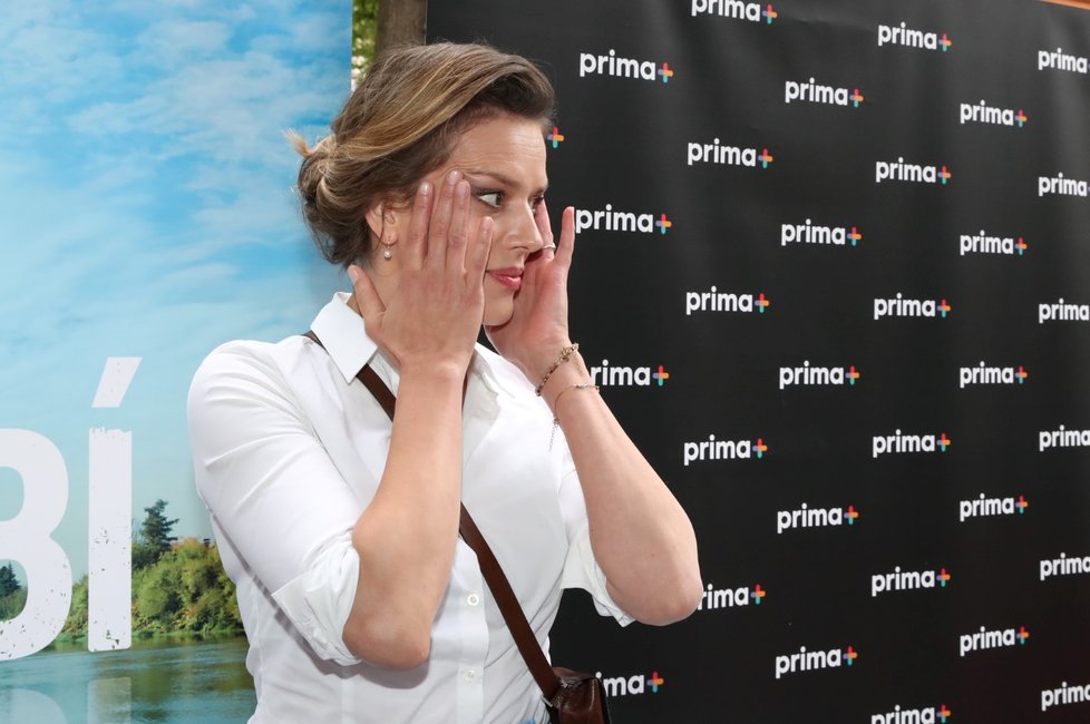 Sara Ruzickova GALERIE: Andrea Růžičková překvapila: Nechala si vysvětit dům ...
