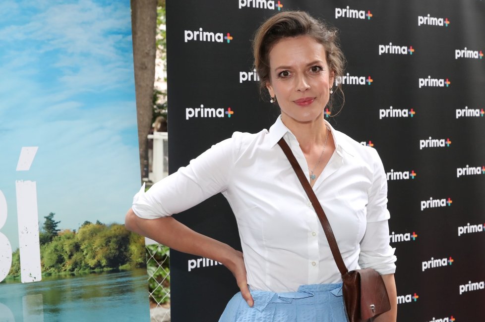 Sara Ruzickova GALERIE: Andrea Růžičková překvapila: Nechala si vysvětit dům ...