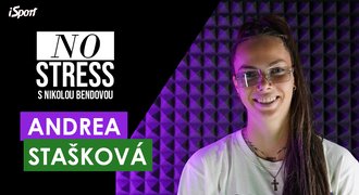 Stašková: Šikana od kluků, konkurent Hložek a masakr při focení s Ronaldem Stašková: Šikana od kluků, konkurent Hložek a masakr při focení s Ronaldem