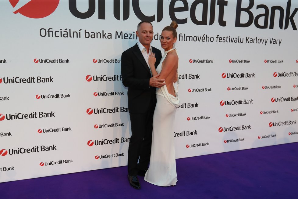 Andrea Verešová a Daniel Volopich na UniCredit party