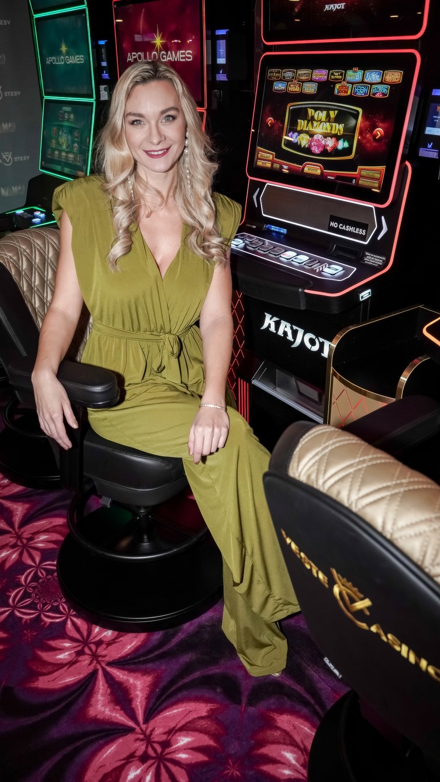 Celebrity se sešly v kasinu ve Vestci u Prahy na pomoc nadaci Andrey Verešové - Barbora Mottlová