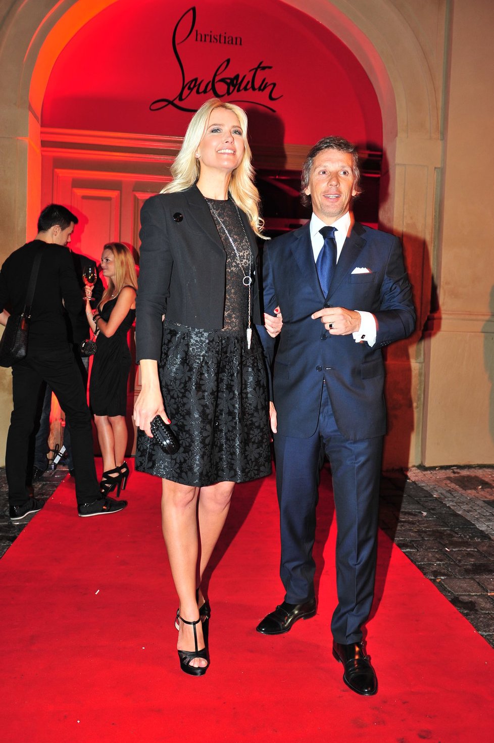 Největší návštěvou večera byla argentinská supermodelka Valeria Mazza s manželem Alejandrem Gravierem