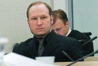 Breivik je zrůda, ale příčetná a trestně zodpovědná, tvrdí jeho obhájce