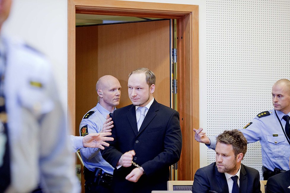 Breivik poprvé dovolil focení v soudní síni.