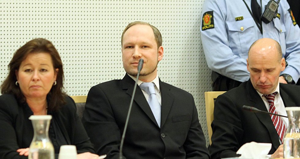 Breivik u soudu požadoval okažité propuštění z vazby. Vraždění dětí byl preventivní útok proti vlastizrádcům