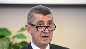 Andrej Babiš čelí kauze korunovačních dluhopisů.