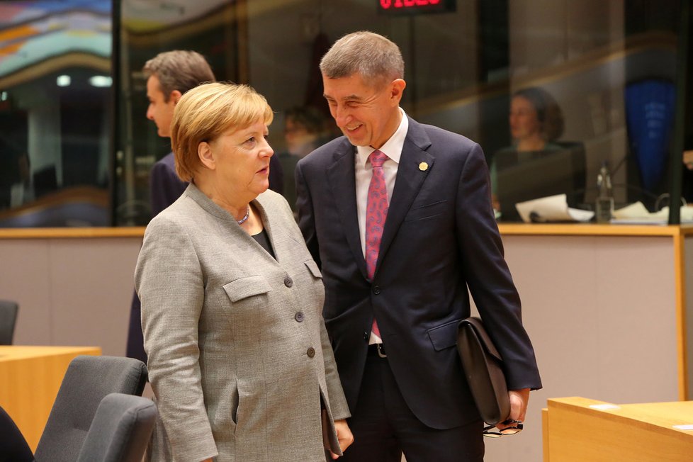 Andrej Babiš (ANO) a Angela Merkelová na summitu EU v Bruselu