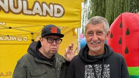 Andrej Babiš s Alešem Juchelkou (ANO) během předvolební kampaně (září 2025)