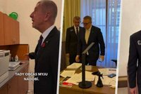Babišovo šmejdění: Ukázal novou kancelář ve Sněmovně. „Tady občas myju nádobí a tady je Aleš“