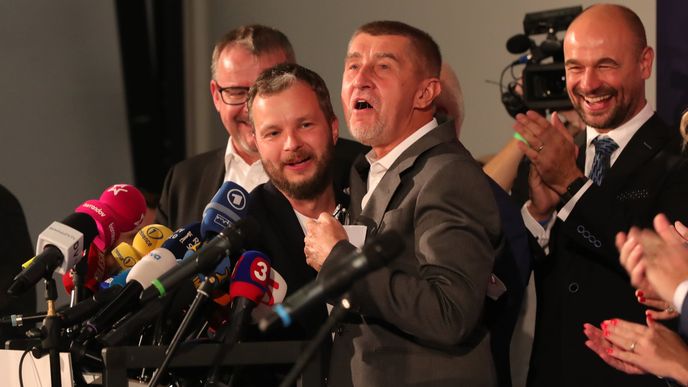 Andrej Babiš s jedním ze svých hlavních marketérů Markem Prchalem po volbách v roce 2017