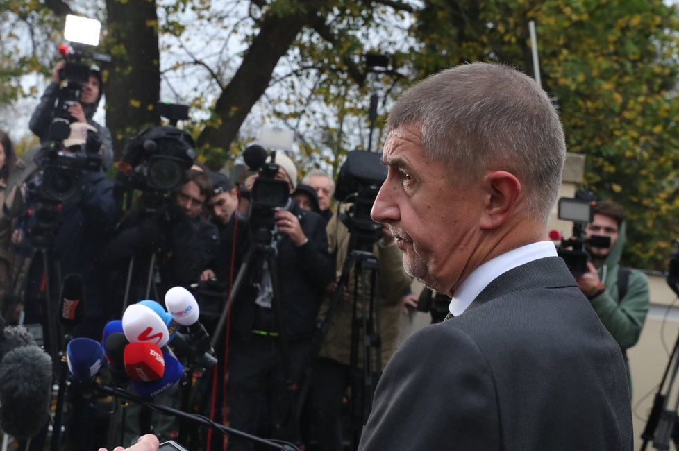 Andrej Babiš nemá s kým jednat o koalici, strany ho odmítají.
