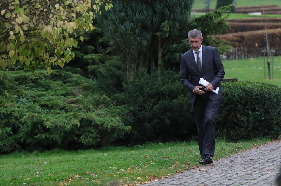 Andrej Babiš (ANO) na povolebních jednáních v Lánech.