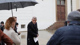 Andrej Babiš po schůzce s prezidentem Petrem Pavlem, kterému předal seznam kandidátů ANO, SPD a Motoristů na ministry (26. 11. 2025)