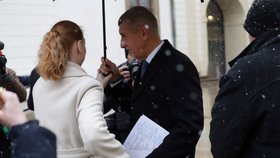 Andrej Babiš po schůzce s prezidentem Petrem Pavlem, kterému předal seznam kandidátů ANO, SPD a Motoristů na ministry (26. 11. 2025)