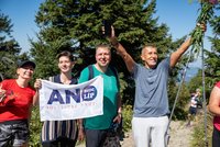 O co hrají ve volbách: ANO chce nadvládu, Řehka novou kariéru. A návrat Balaštíkové po aféře s vraždou psa?