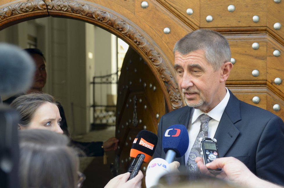 Andrej Babiš při příchodu na jednání předsednictva a výboru ANO (12. 4. 2018)