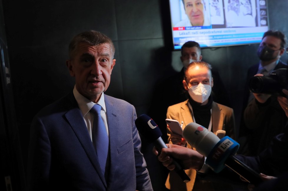 Andrej Babiš při příchodu na sněm ANO. (12.2.2022)