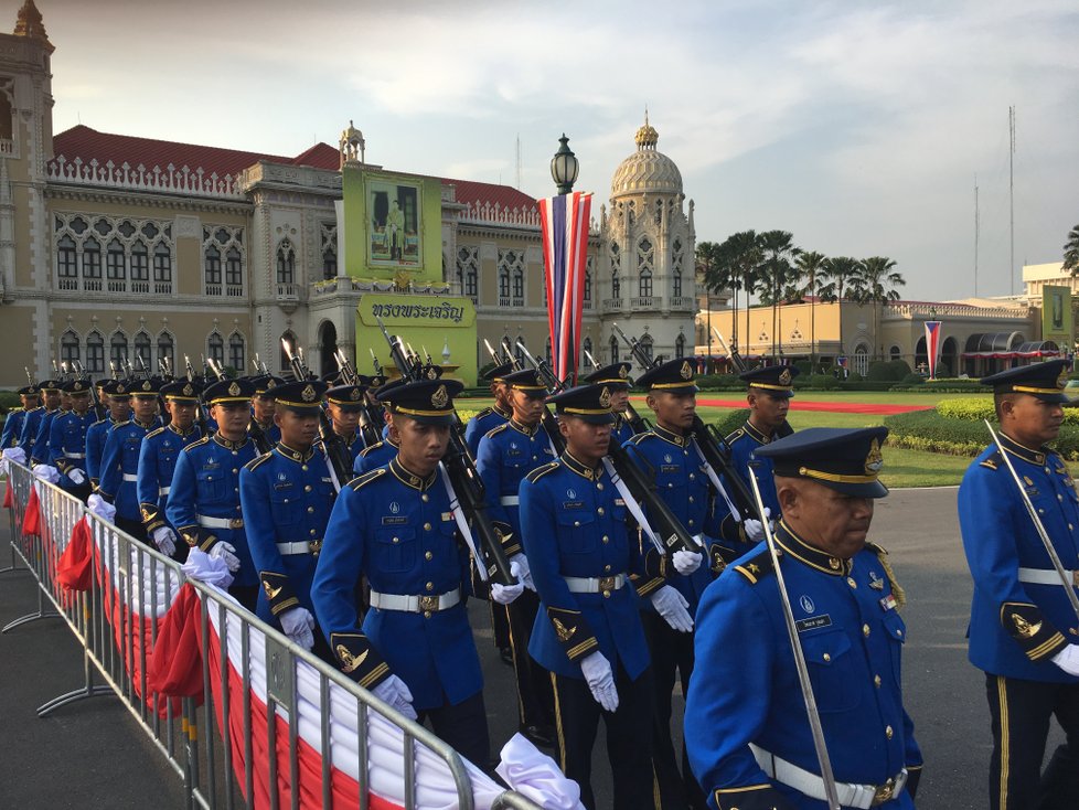 Andreje Babiše přijal thajský premiér s vojenskými poctami (16.1.2019)