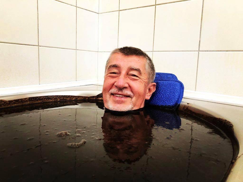 Babiš ve vaně