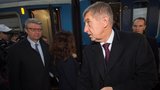 Babiš plánuje delší soupravy i nástupiště. České dráhy kvůli němu do Benešova vypravily lepší vůz