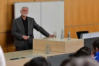 Pavel v Brně: S Macinkou, Turkem ani Babišem by na pivo nešel! A pohoštění mezi záchranářskými esy