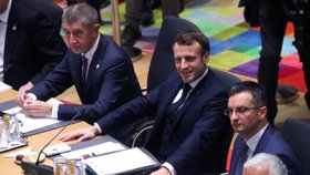 Andrej Babiš na summitu v Bruselu, kam se lídři vydali řešit klimatické závazky, usedl po boku Emmanuela Macrona